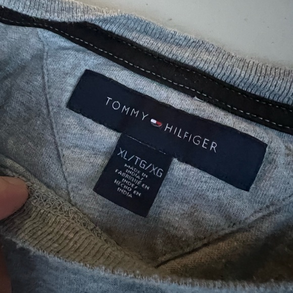 Tommy Hilfiger Men’s Tee - Picture 3 of 3
